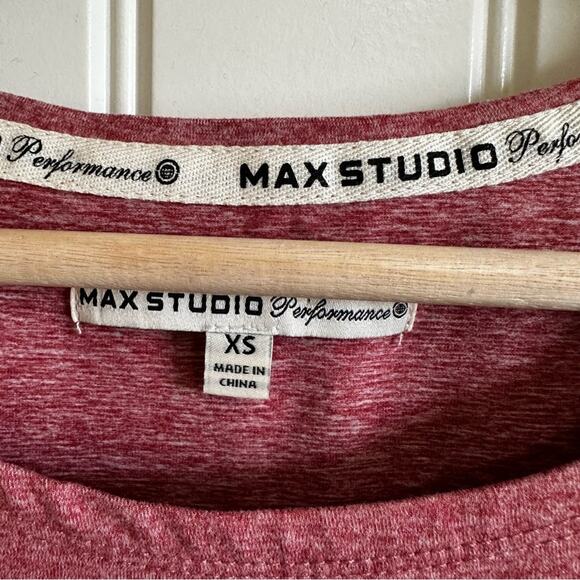 Max studio women’s performance tank xs pink NWT - Picture 2 of 9